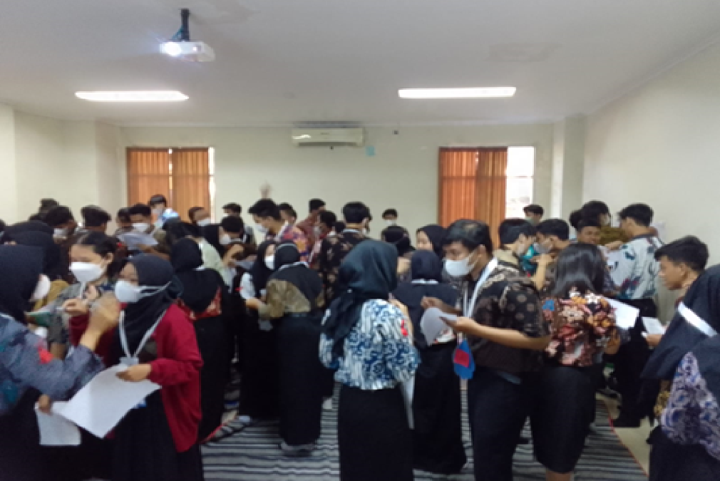 Motivasi Menggebu Mahasiswa Baru Sastra Indonesia Undip pada Acara Pendikar
