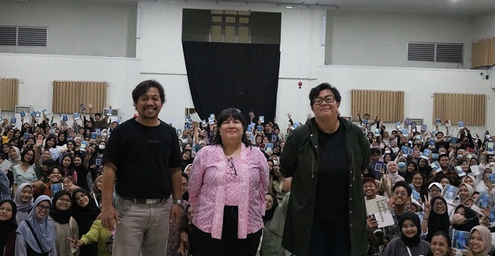 Fakultas Ilmu Budaya Undip Digaungkan Kemeriahan Nonton Bersama Film Pendek Laut Bercerita