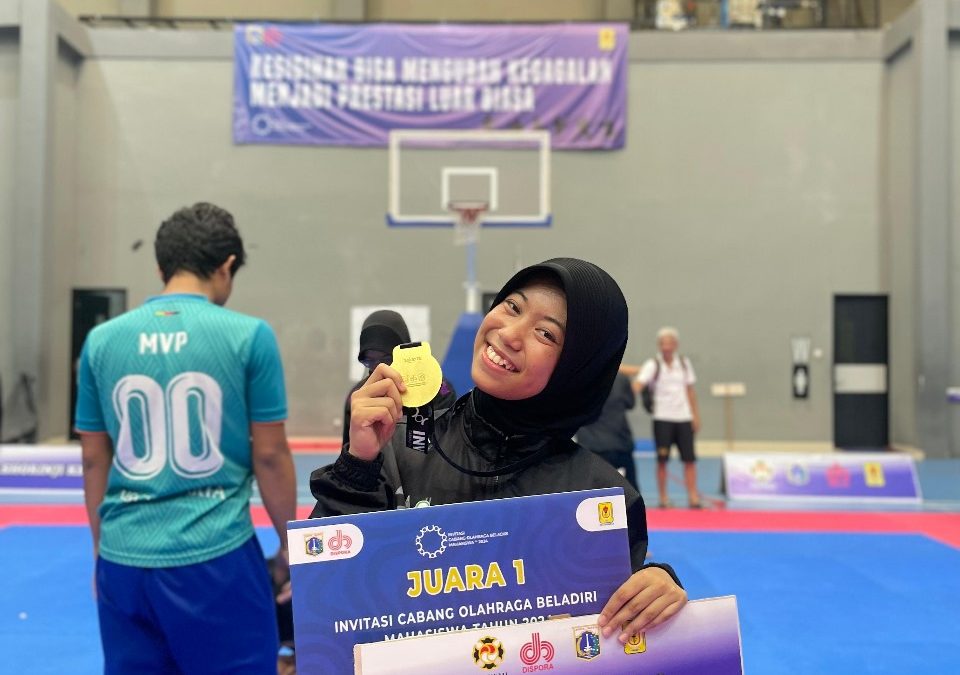 Sayyida, Mahasiswa Sastra Indonesia UNDIP, Kalungkan Emas di UNJ Open 2024