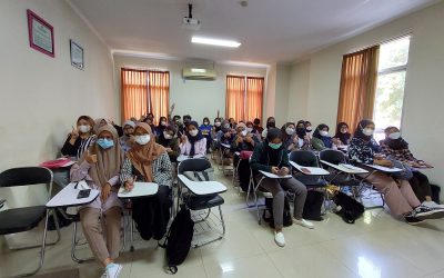 Undip Indonesian Literature Students Enthusiastically Welcome Face-to-Face Lectures
