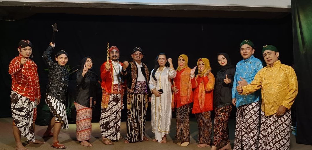 Indonesian Literature Study Program UNDIP Collaborates with Kethoprak Balekambang to Perform Penangsang Autumn