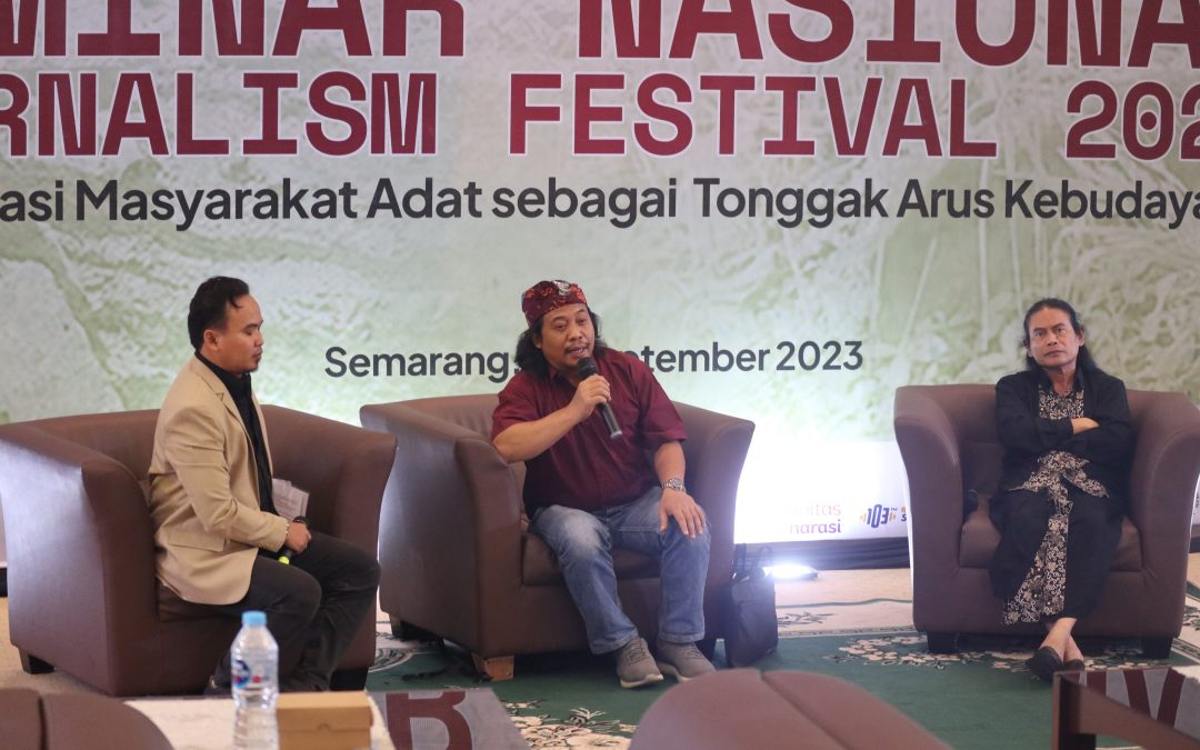 Lecturer of Indonesian Literature FIB UNDIP Touches the News of Traditional Community Traditions in the National Seminar Journalism Festival 2023