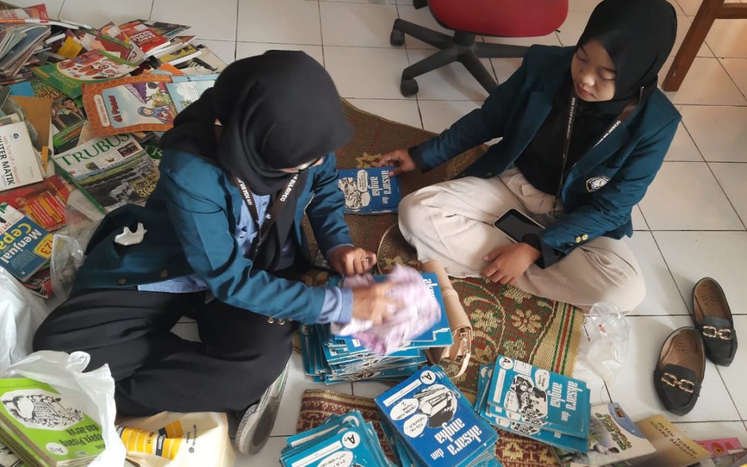 Mahasiswa KKN Tim II Undip 2024 Membangun Kembali Perpustakaan Desa di Kelurahan Bulakrejo sebagai Upaya Meningkatkan Literasi Masyarakat Sekitar