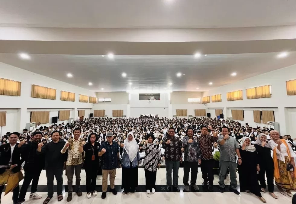 1.209 Mahasiswa Baru Resmi Selesaikan PKKMB 2025 FIB Undip: Siap Ukir Prestasi di Kampus Budaya