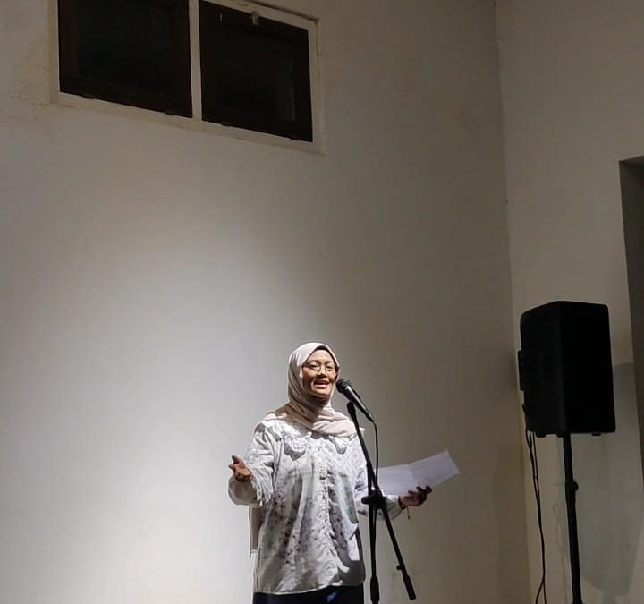 Senang Berpuisi, Mahasiswa Sastra Indonesia Undip Berkolaborasi dengan Central Luzon State University dalam Tilas Seni Semarang